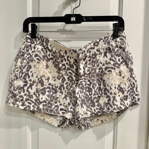 VGUC JOIE LINEN SHORTS